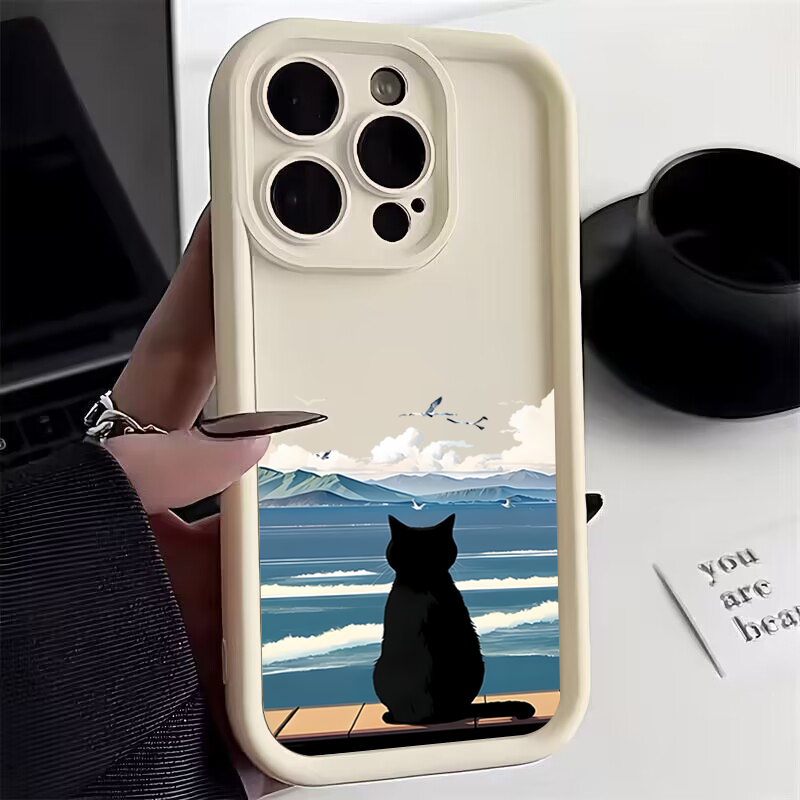 Simpatico gatto che guarda il  - Watch Xs8 recensione e prezzo
